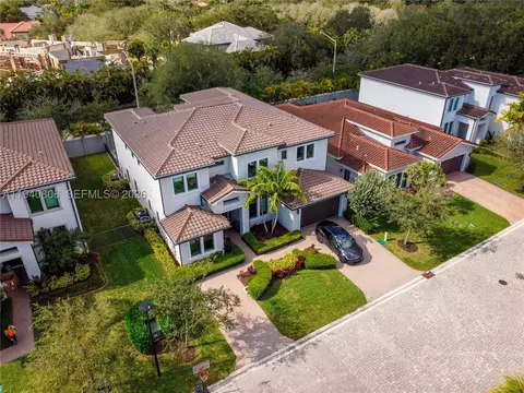 5635 Brookfield Cir W, Fort Lauderdale, FL 33312
