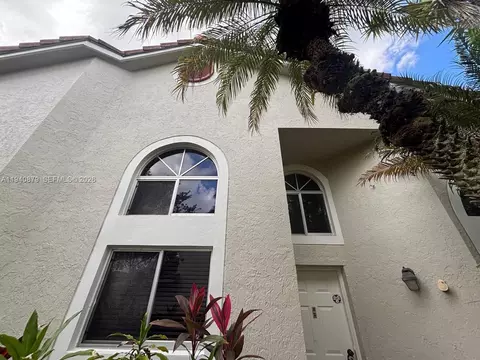 7390 S Pinewalk Dr S, Margate, FL 33063