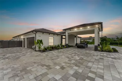 18261 SW 224th St, Miami, FL 33170