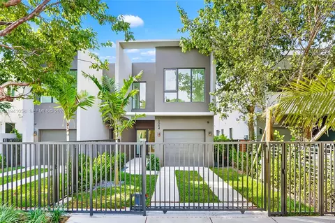 3084 Indiana St, Miami, FL 33133