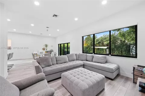 918 NE 36th Ave, Homestead, FL 33033
