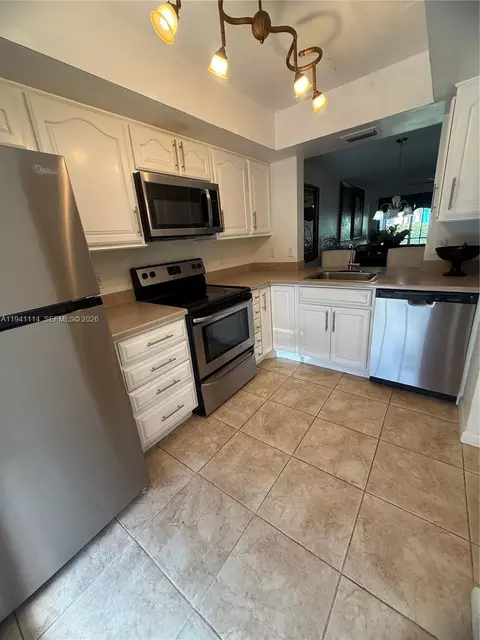 2371 SW 15th St #101, Deerfield Beach, FL 33442