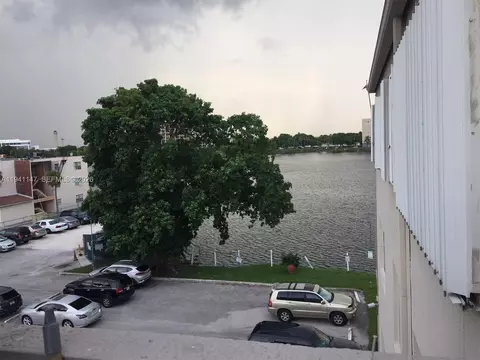 5505 NW 7th St #W406, Miami, FL 33126