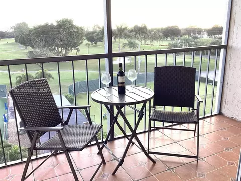 8900 Washington Blvd #PH19, Pembroke Pines, FL 33025
