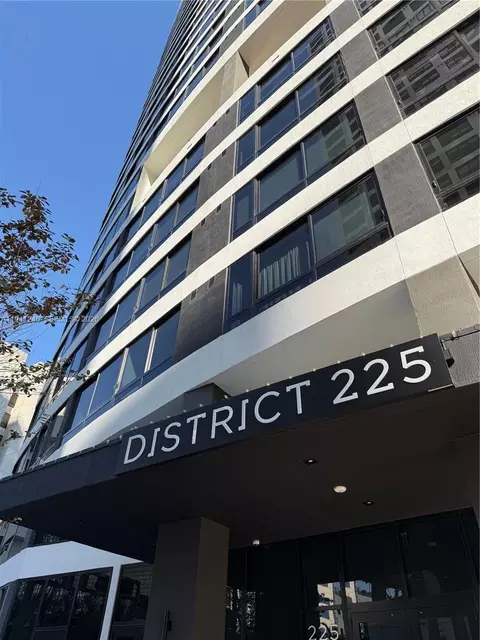 225 N Miami Ave #3505, Miami, FL 33132