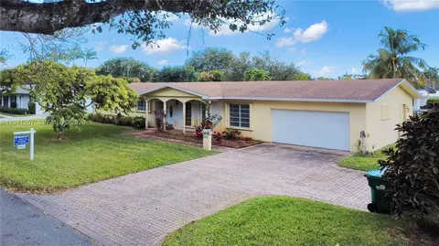 8492 SW 102nd St, Miami, FL 33156