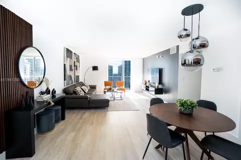 1200 Brickell Bay Dr #3524, Miami, FL 33131