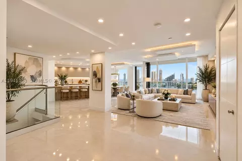 4000 Island Bl #2701, Aventura, FL 33160