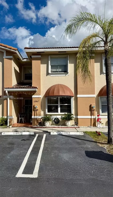 13867 SW 62nd Ter, Miami, FL 33183