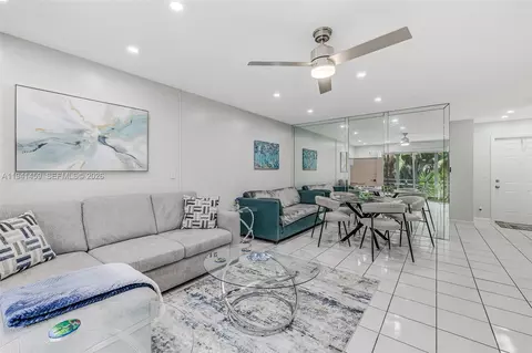 600 NE 14th Ave #218, Hallandale Beach, FL 33009