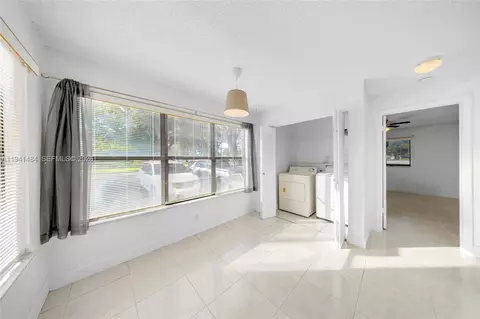 2986 S University Dr #8101, Davie, FL 33328