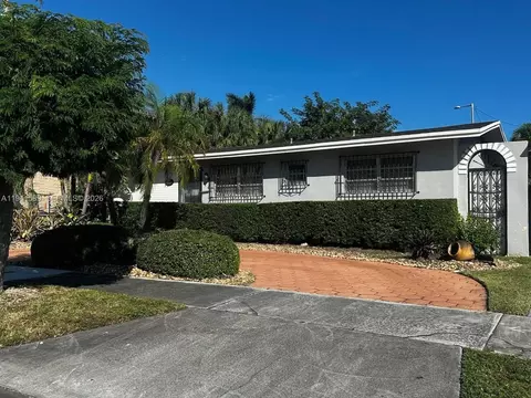 871 NW 17th Ct, Miami, FL 33125