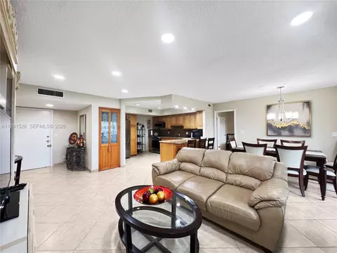 200 Diplomat Pkwy #533, Hallandale Beach, FL 33009