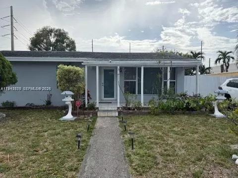 804 N 20th Ct, Hollywood, FL 33020