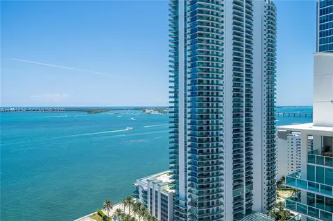 1200 Brickell Bay Dr #2807, Miami, FL 33131
