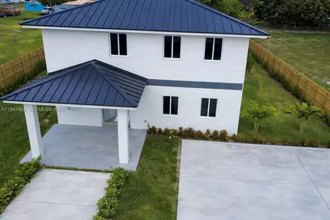 722 NW 6 Ct, Florida City, FL 33034