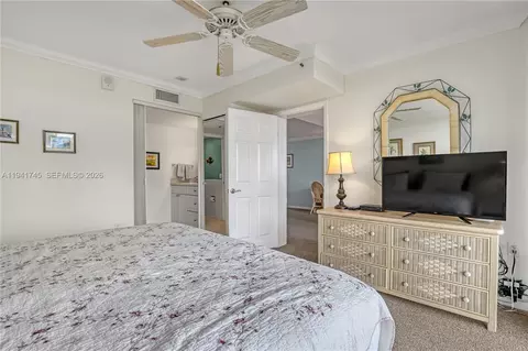 Bedroom - 701 S Seas Dr #206, Jupiter, FL 33477 photo 4 of 5