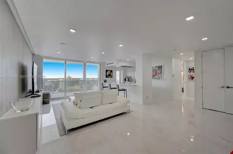 2715 N Ocean Blvd #PH F, Fort Lauderdale, FL 33308