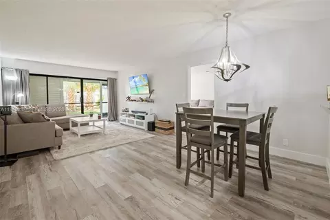 301 Racquet Club Rd #104, Weston, FL 33326