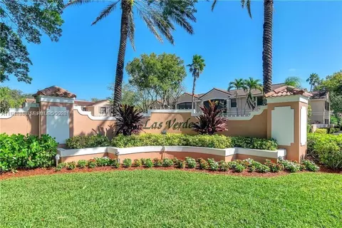 502 SW 158th Ter #203, Pembroke Pines, FL 33027