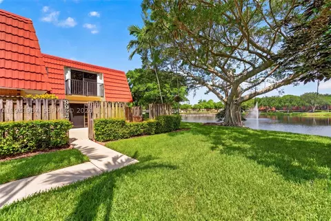 9977 NW 6th Ct #9977, Plantation, FL 33324