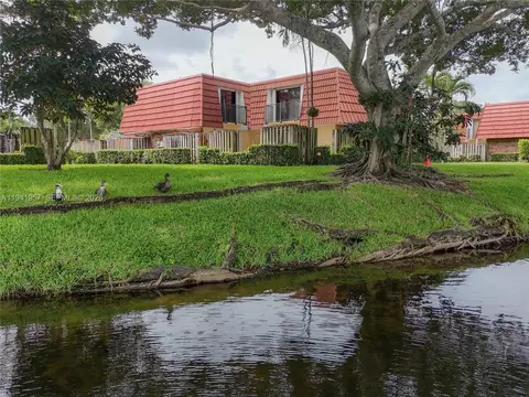 9977 NW 6th Ct #9977, Plantation, FL 33324
