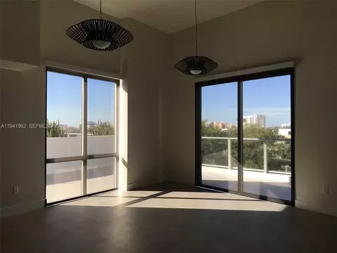 1010 SW 2nd Ave #506, Miami, FL 33130