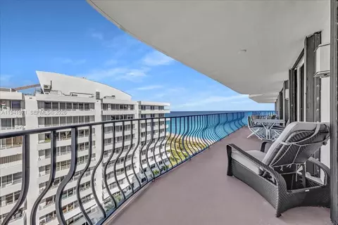 8877 Collins Ave #PH-2, Surfside, FL 33154