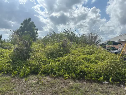 4621 N Anita Ave, Lehigh Acres, FL 33971