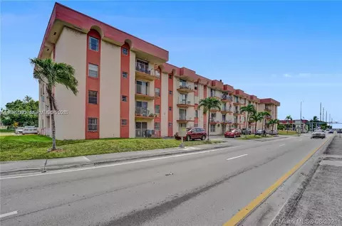 6820 W Flagler St #202, Miami, FL 33144