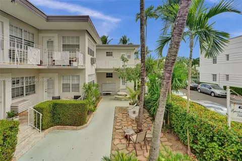 717 Espanola Way #205, Miami Beach, FL 33139