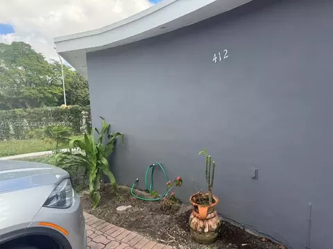 Exterior - 412 W 15th St, Hialeah, FL 33010 photo 5 of 11