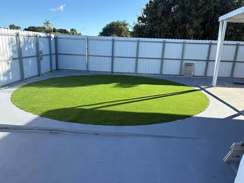 Exterior - 412 W 15th St, Hialeah, FL 33010 photo 11 of 11