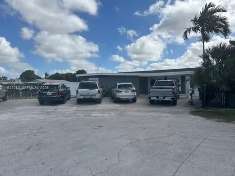 Exterior - 412 W 15th St, Hialeah, FL 33010 photo 4 of 11