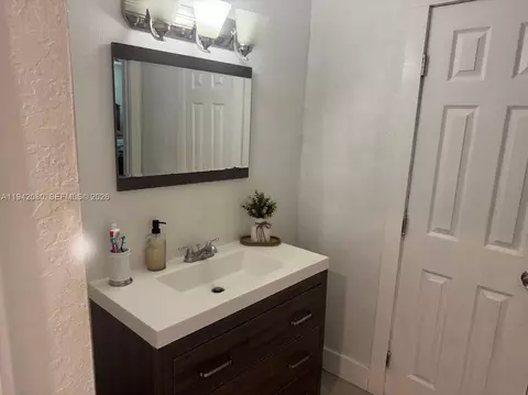 Bath - 412 W 15th St, Hialeah, FL 33010 photo 1 of 7