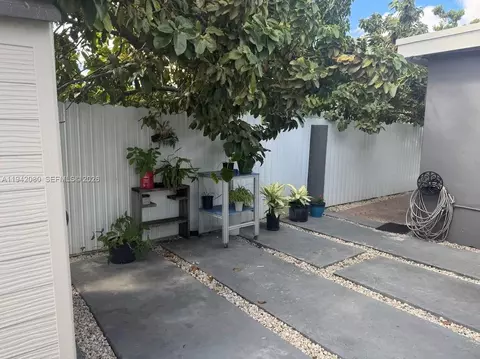 Exterior - 412 W 15th St, Hialeah, FL 33010 photo 9 of 11