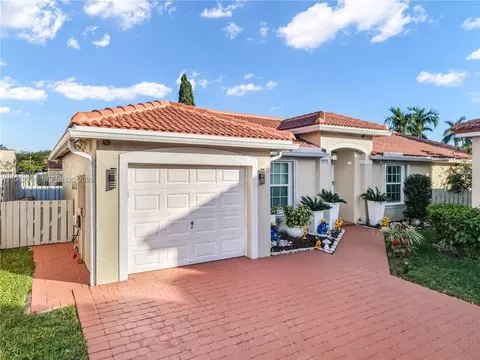 4512 NW 60th St, Coconut Creek, FL 33073