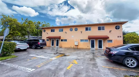 16585 NE 3 Ave, Miami, FL 33162
