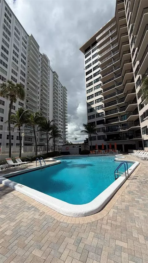 3800 Galt Ocean Dr #1414, Fort Lauderdale, FL 33308