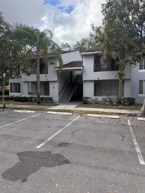 631 Lyons Rd #12101, Coconut Creek, FL 33063