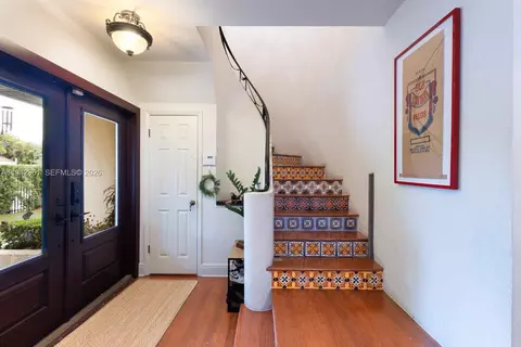 360 SW 28th Rd, Miami, FL 33129