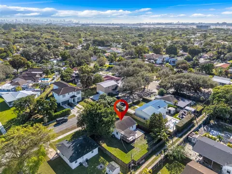 View/Area - 358 Pine Ct, Miami Springs, FL 33166 photo 2 of 3