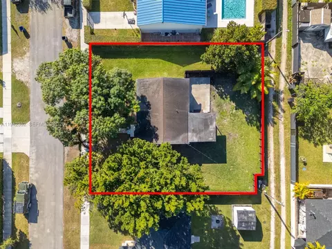 View/Area - 358 Pine Ct, Miami Springs, FL 33166 photo 3 of 3