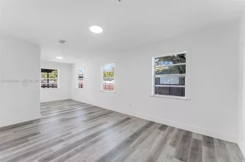 358 Pine Ct, Miami Springs, FL 33166