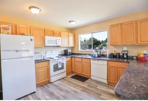 250 SW Homeland Rd, Port Saint Lucie, FL 34953