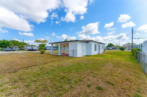 Exterior - 14401 Pierce St, Miami, FL 33176 photo 3 of 3