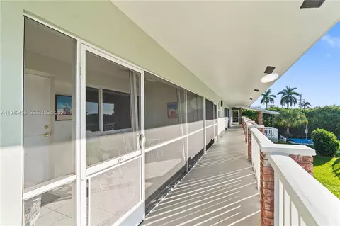 2541 NE 11th St #212, Pompano Beach, FL 33062