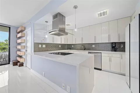 161 Crandon Blvd #419, Key Biscayne, FL 33149