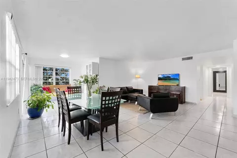 11840 NE 19th Dr #9, North Miami, FL 33181