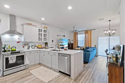 Kitchen - 3304 W 92nd Pl, Hialeah, FL 33018 photo 2 of 3